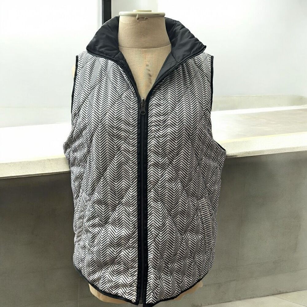 The Limited Reversible Puffer Vest / SZ: M / NWOT